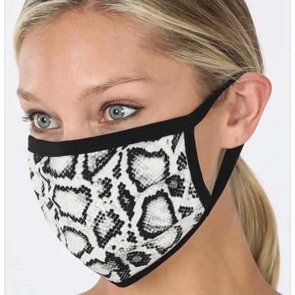 ❤️ 5 for $15 Zenana Snakeskin Print Cotton Face Mask - Picture 2 of 8